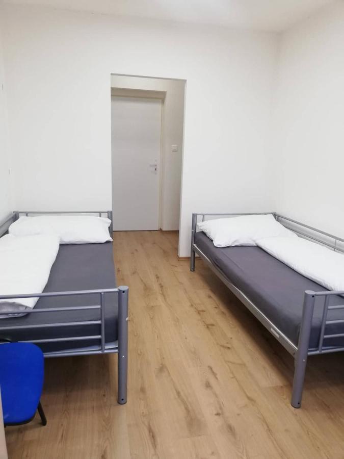 Ubytovna Nobelova Bratislava Eksteriør billede